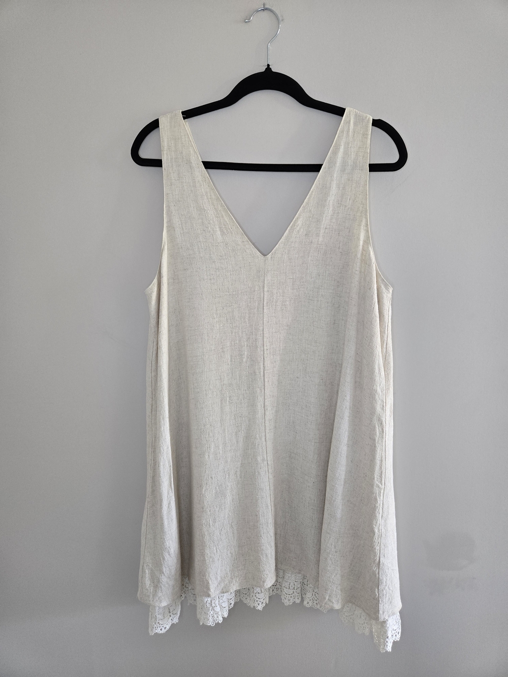 Mia & Tess linen blend sleeveless v-neck aline mini dress, white lace trim lined